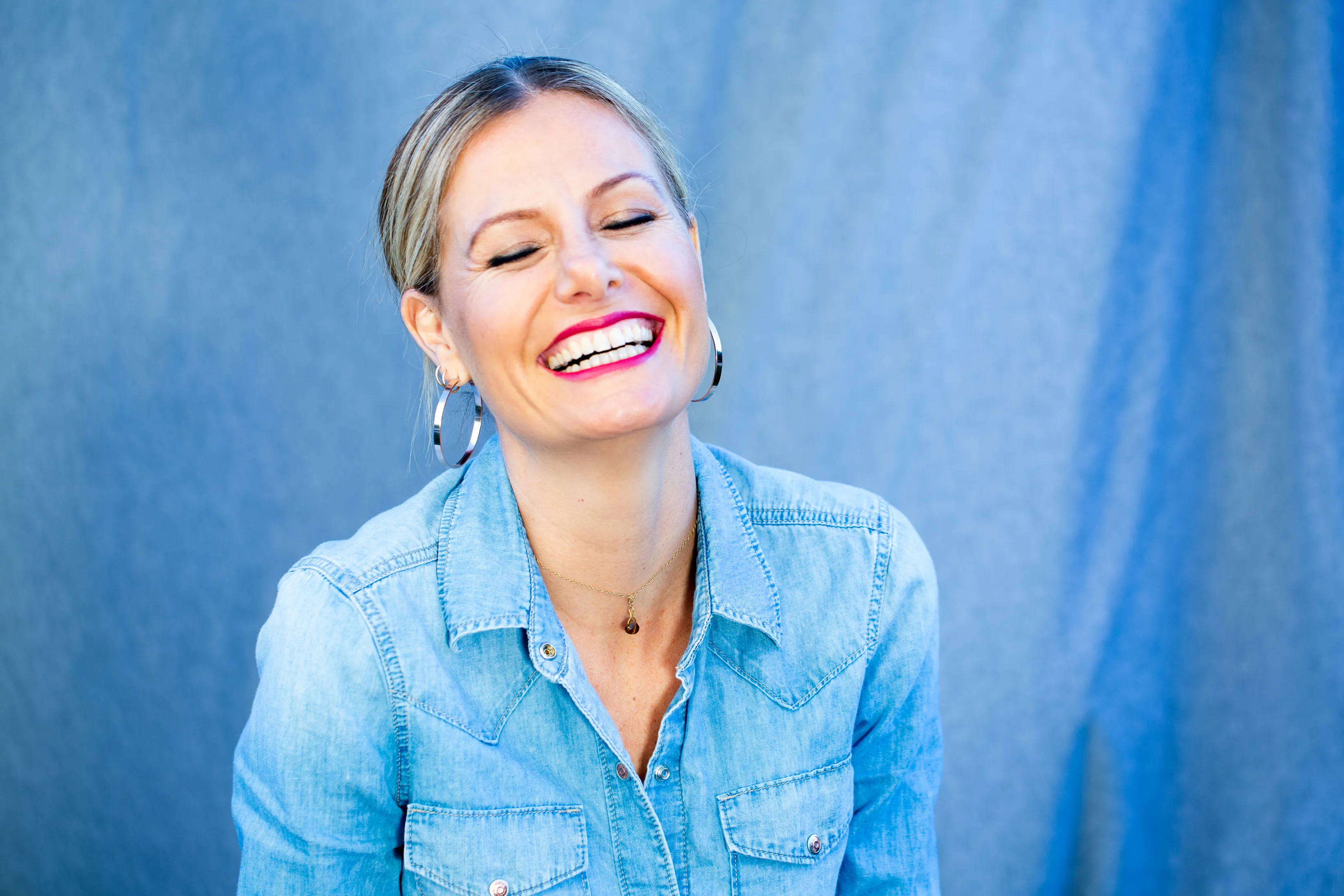 Ale laughing
